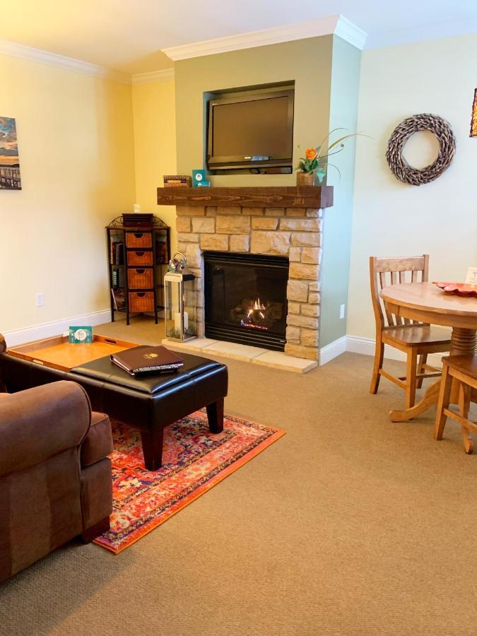 Seven Oaks Bed & Breakfast Lake Geneva Exterior photo